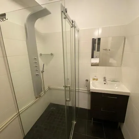 Apartment 1 Bedroom *